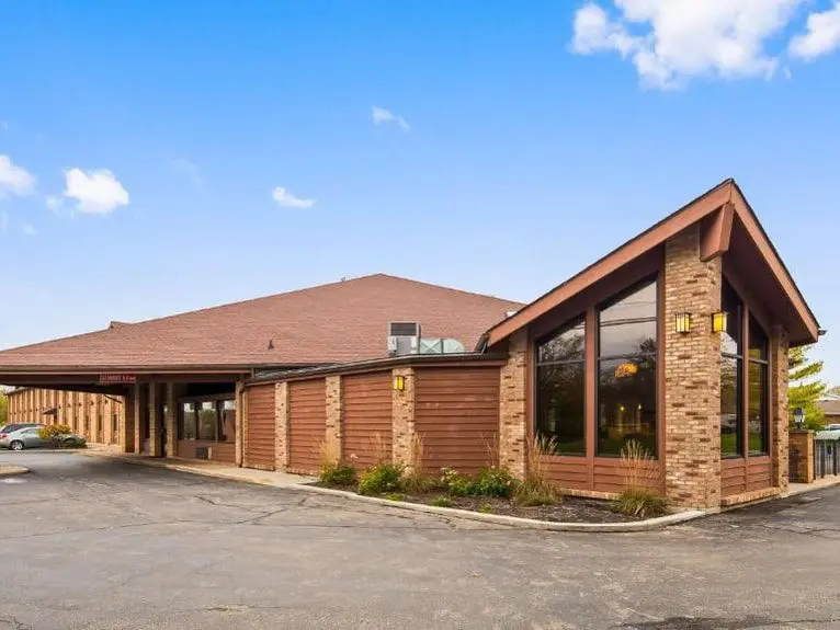 Brown and brick Best Western hotel exterior